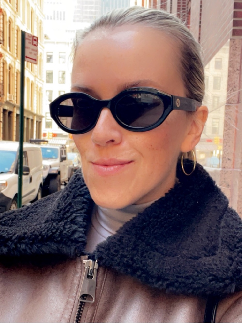 GUCCI Oval Sunglasses